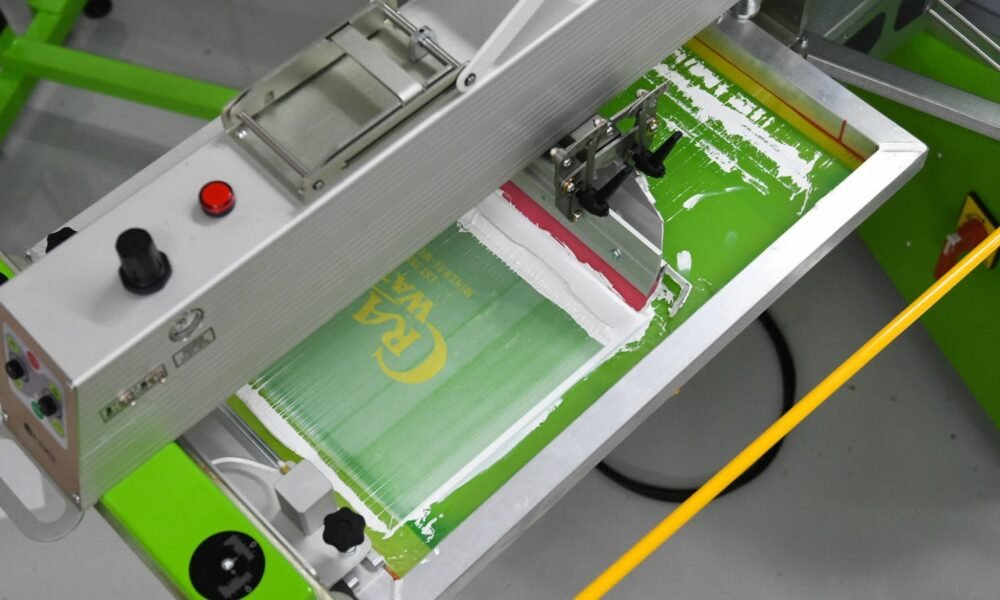 What are the Main Things to Consider for Custom Screen Printing Services? Custom Screen Printing Services